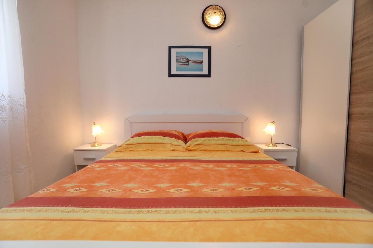 Apartman Karaga Trogir Exterior foto
